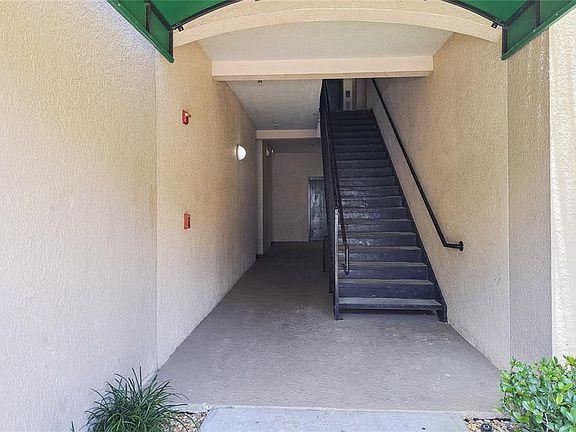 3rd image of 3321 Whitestone Cir Unit 204