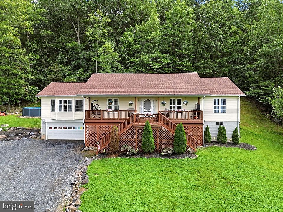 1st image of 202 Spring Rd