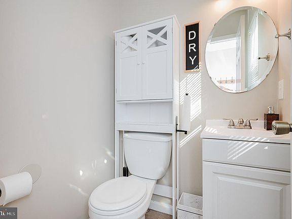 4th image of 1214 Griffith Pl