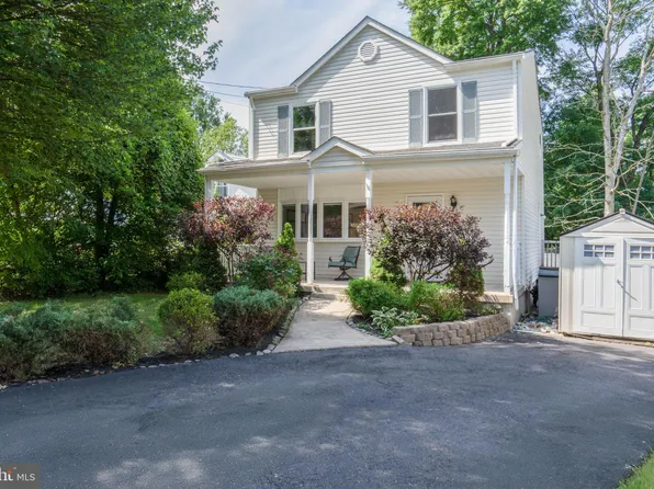 382 Juniper St, Warminster, PA 18974