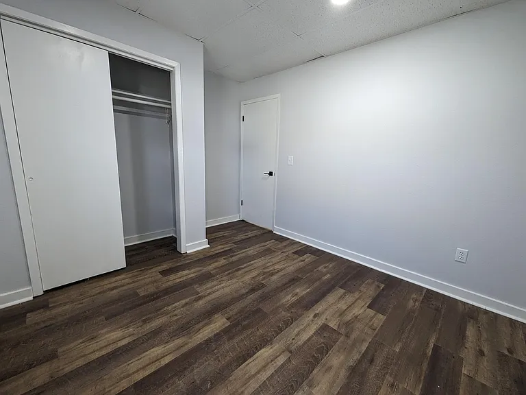 124 S 2nd St #210 — Photo 5