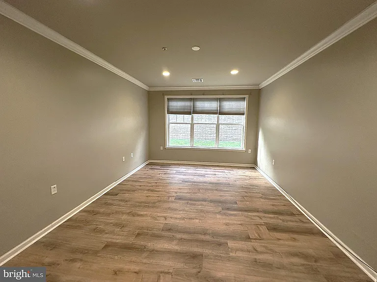 416 Masterson Ct — Photo 15