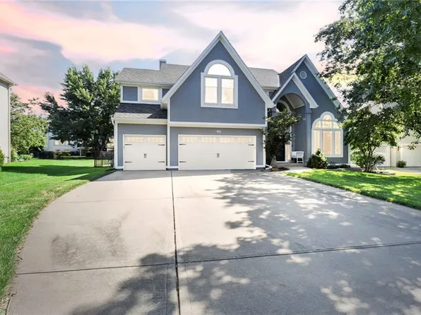 14509 Woodson St, Overland Park, KS 66223