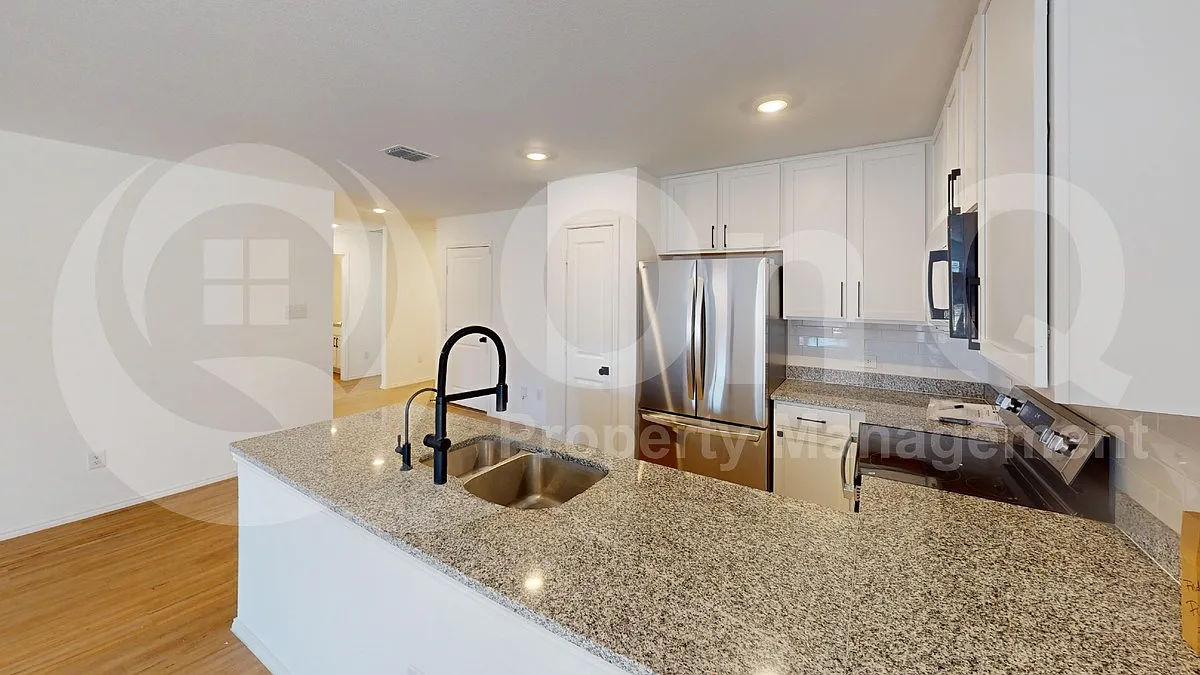 3 bed, 2.0 bath, 1481 sqft, $1,750 — Photo 3