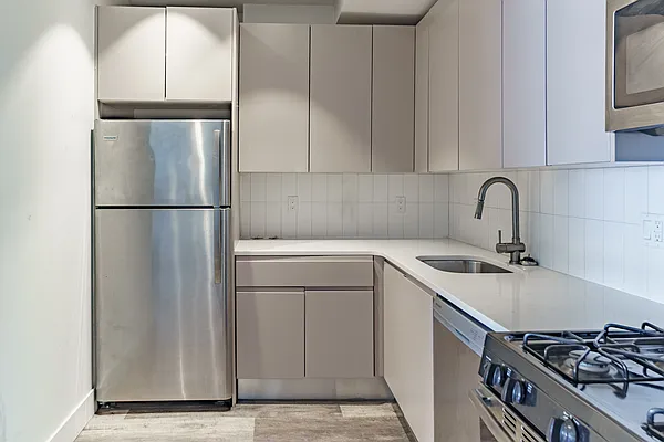 Rented by MySpaceNYC | media 12