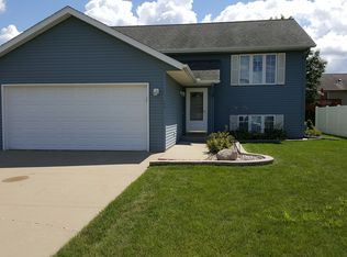 148 Spyglass Dr, Mankato, MN 56001
