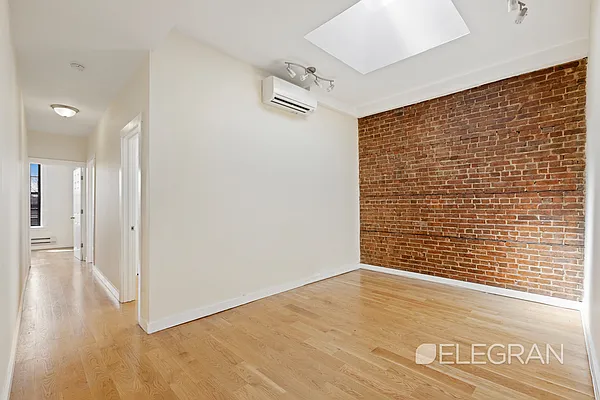 Rented by (Legacy) Elegran | media 10