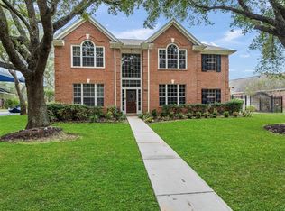 4907 Plantation Run Dr, Sugar Land, TX 77478