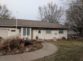 109 Twinkle Ter, Circle Pines, MN 55014