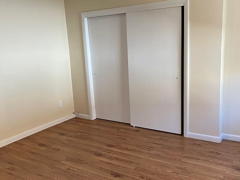 122 Englewood Ave #2R — Photo 6
