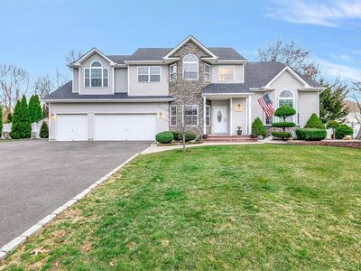 5 Cayla Lane, Port Jefferson Station, NY, 11776