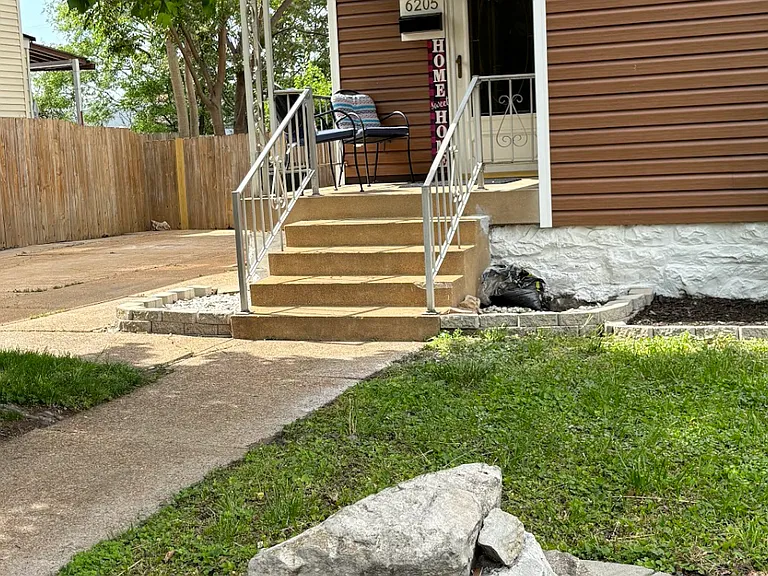 6205 Famous Ave — Photo 8