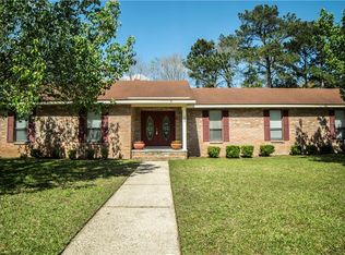 209 E Baratara Dr, Chickasaw, AL 36611
