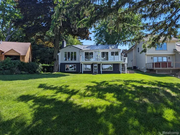 4531 Parnell St, Clarkston, MI 48346