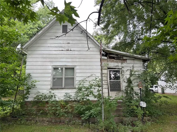 710 S Washington St, Nevada, MO 64772