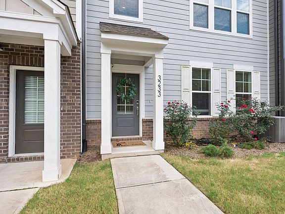 2nd image of 3233 Lynn Rd
