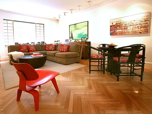 Sold by Sotheby's International Realty | media 7