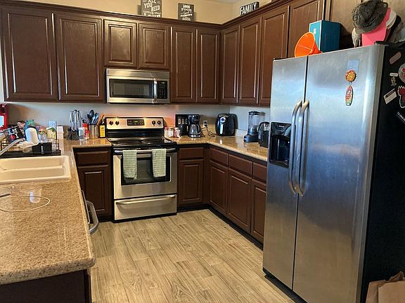 4th image of 113 E Pike St #9