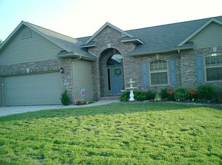 1 Willow Ct, Bethalto, IL
