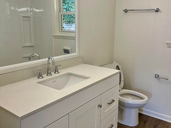 2nd image of 365 Weaverville Rd APT 2