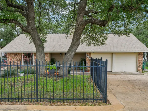 3108 American Dr, Lago Vista, TX 78645