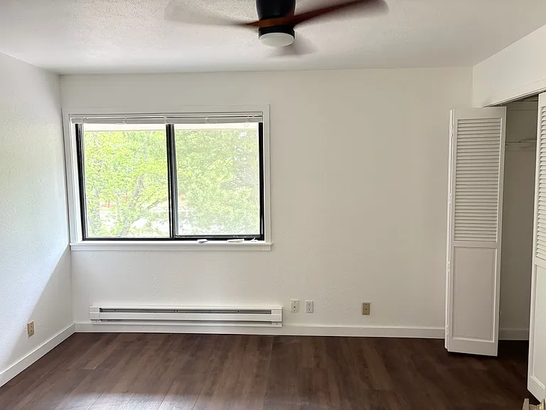 208 Pearl St #I — Photo 14