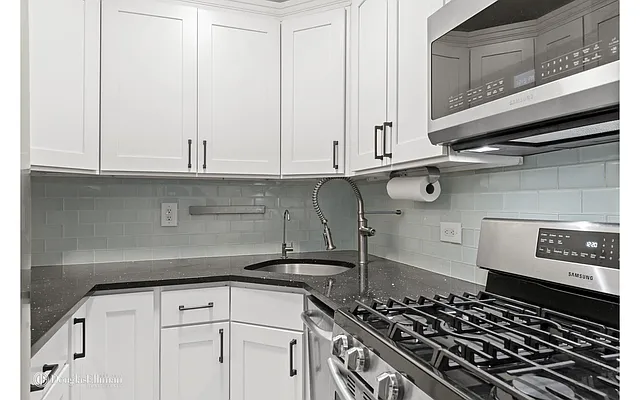 Sold by Douglas Elliman | media 8