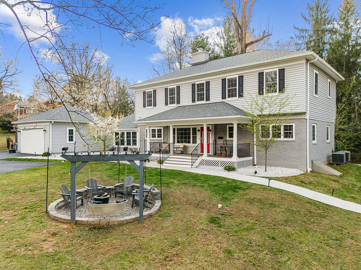 Building Photo - 3803 Estel Rd