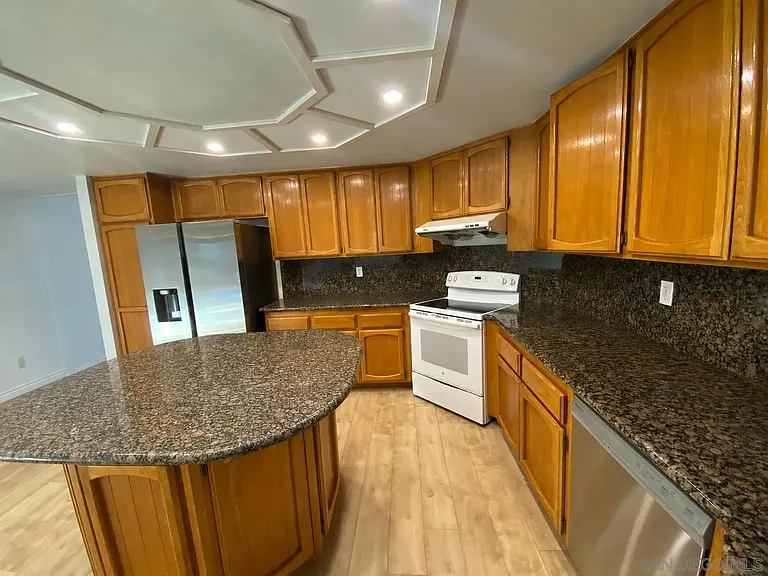 12592 Heatherfield Ln — Photo 15