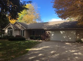 6729 Beech Creek Dr, Fruitport, MI 49415