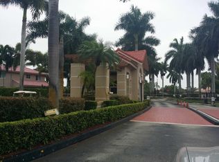 14099 N Forest Oak Cir, Davie, FL 33325