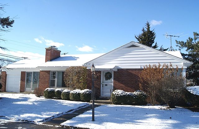 1st image of 7556 Lowell Ave