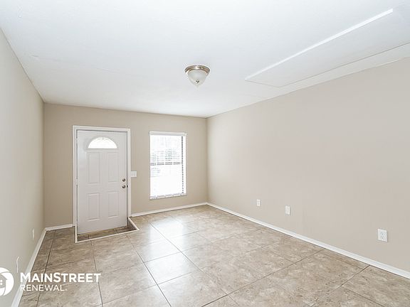 3rd image of 2702 Julie Ln