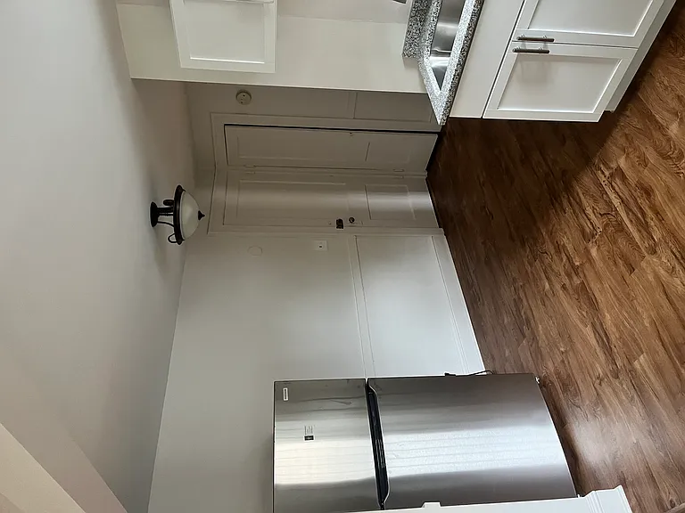 1618 Charles Ave — Photo 7