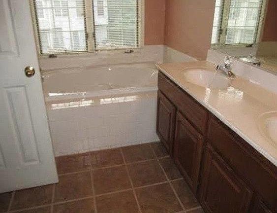 2nd image of 8609 Hartwood Pl