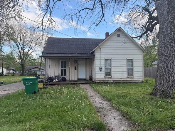 411 W Adams St, Butler, MO 64730