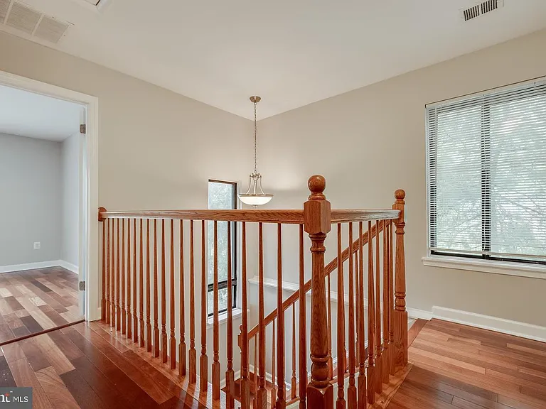 10301 Cherry View Ct — Photo 10