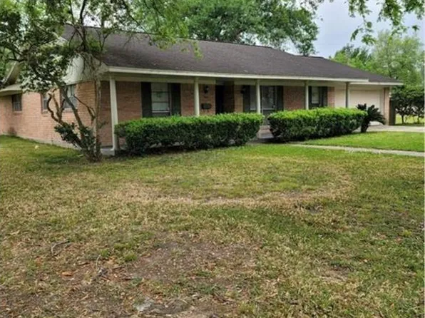 8835 Valley View Ln, Houston, TX 77074