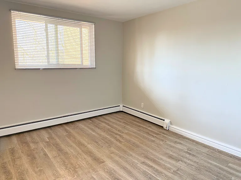 205 Brandon Ave — Photo 10