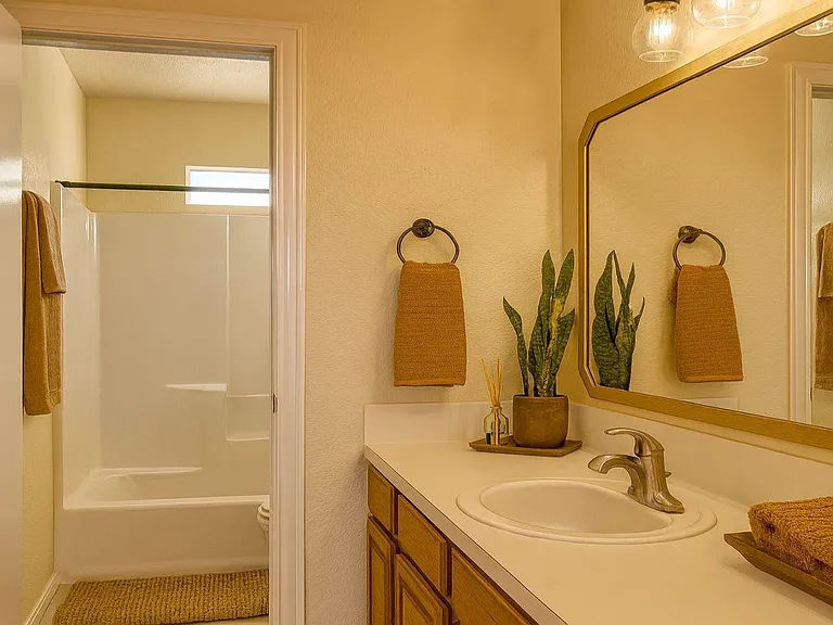 19330 Larissa Dr — Photo 16