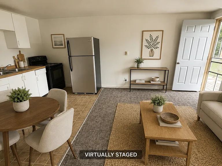 1602 D Ave — Photo 3