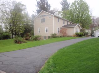 2351 Vandemere Rd, Jackson, MI 49201