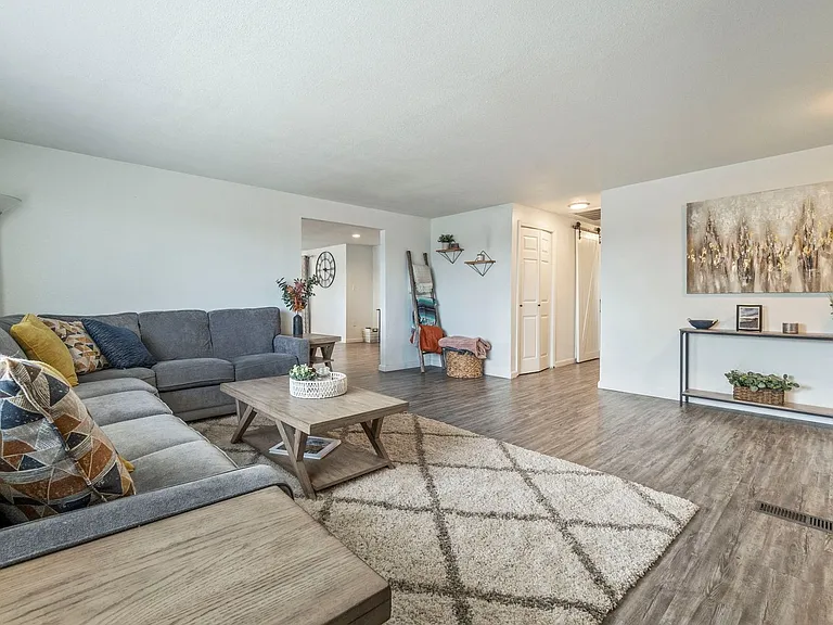 701 Bowman Dr — Photo 14