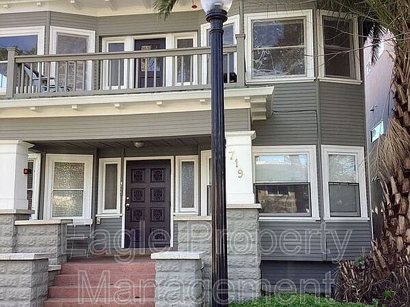 3rd image of 719 19th St APT 3