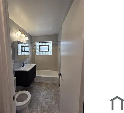13810 S La Salle St #2 — Photo 7