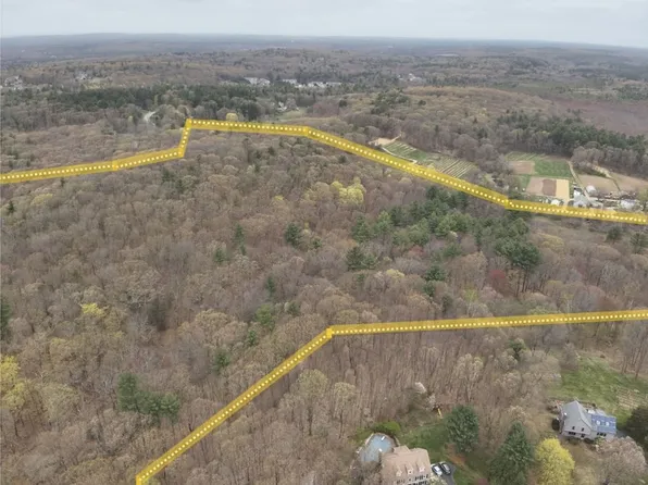 2095 West St, Wrentham, MA 02093