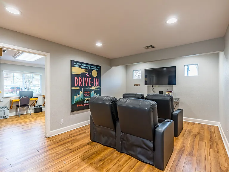Creekside Village Senior Apartments — Photo 11