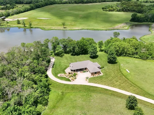 1672 N 1st Rd, Baldwin City, KS 66006