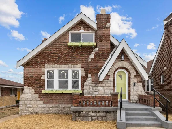 3208 Watson Rd, Saint Louis, MO 63139