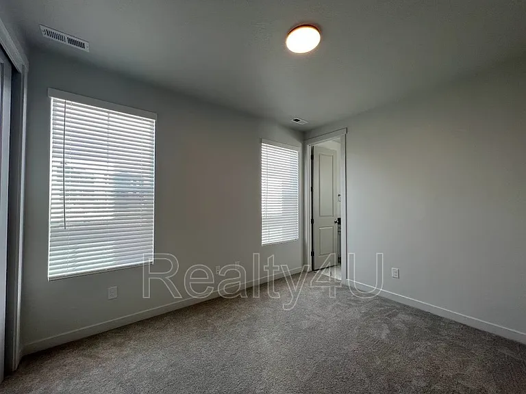 2771 N 3870 W — Photo 13